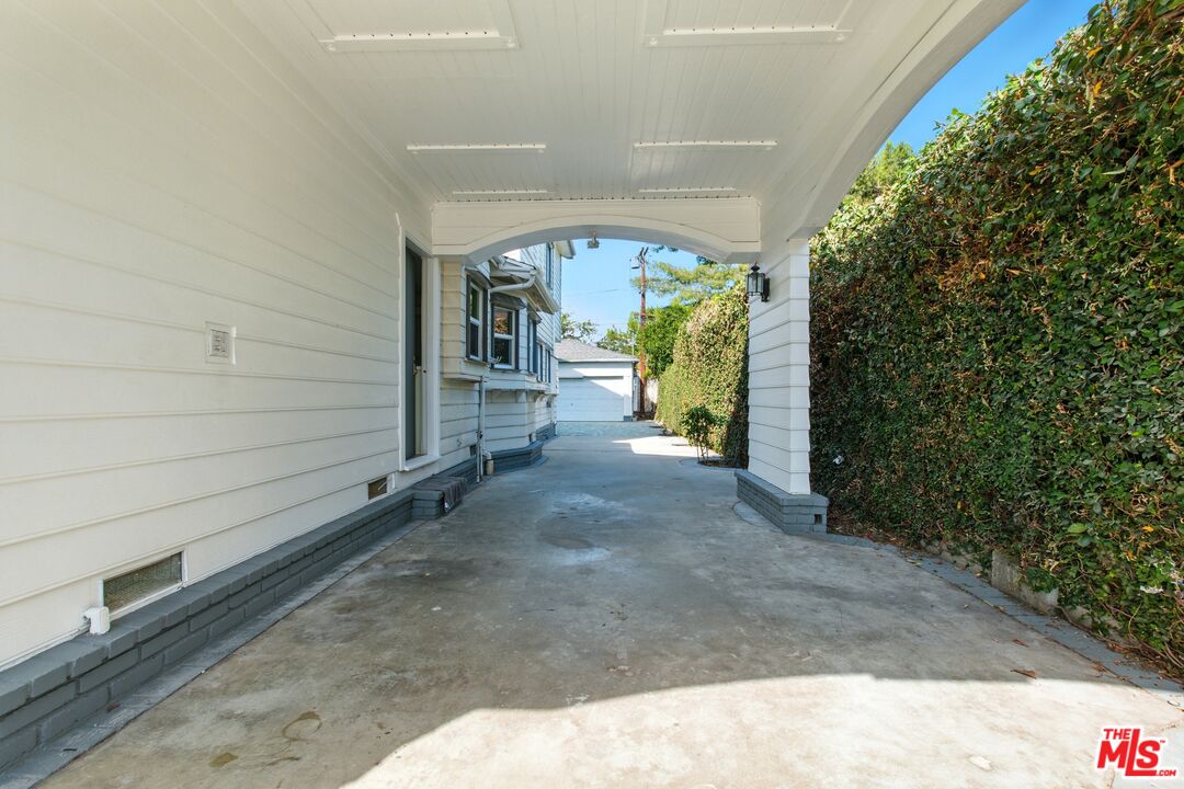 4640 Laurelgrove Ave