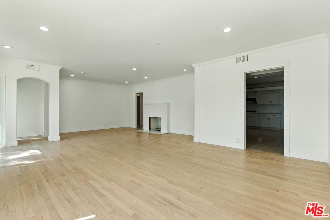 4640 Laurelgrove Ave