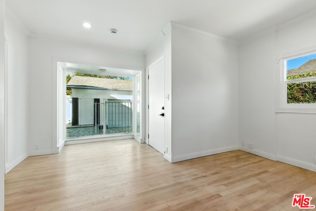 4640 Laurelgrove Ave