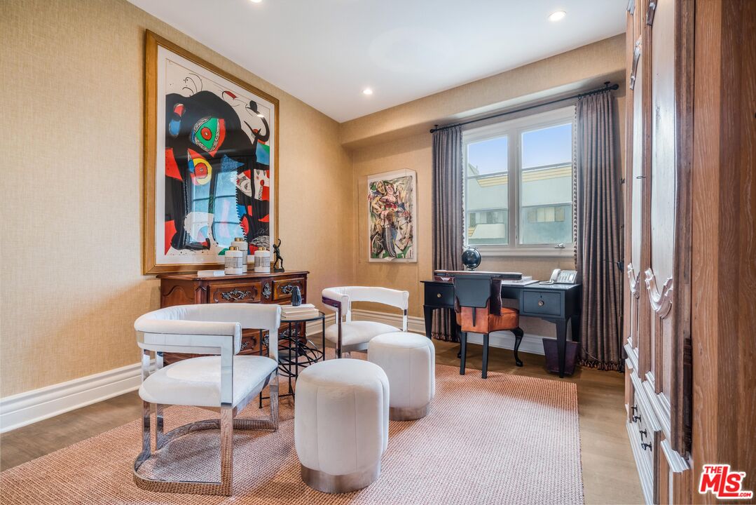 1230 Westholme Ave Unit: 104