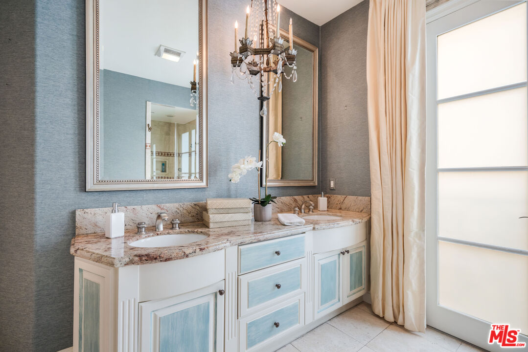 1230 Westholme Ave Unit: 104