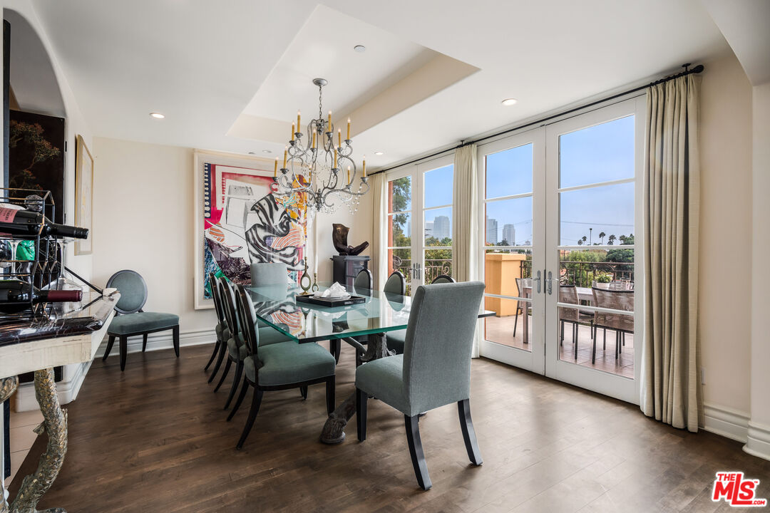 1230 Westholme Ave Unit: 104