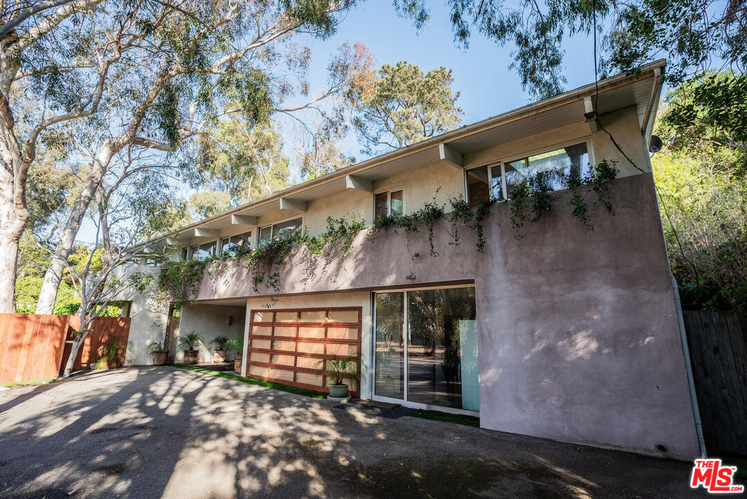 574 Latimer Rd