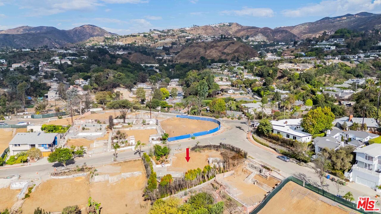 854 Las Lomas Ave