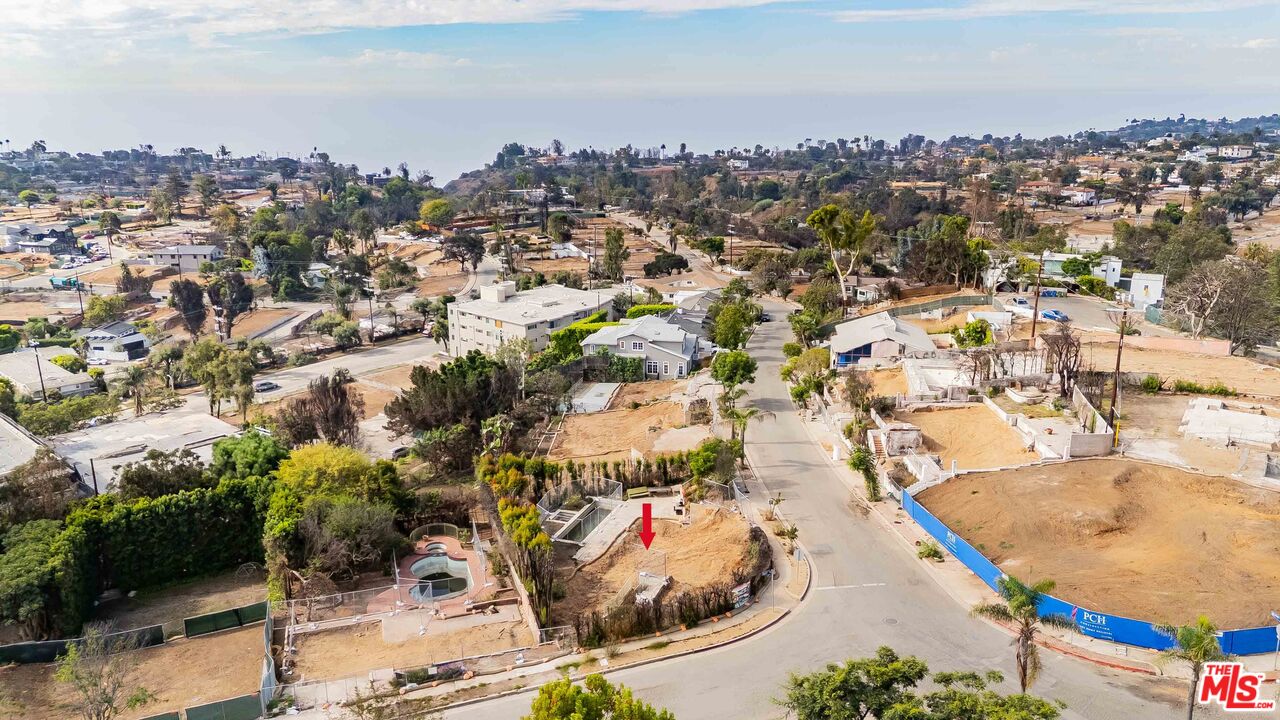 854 Las Lomas Ave