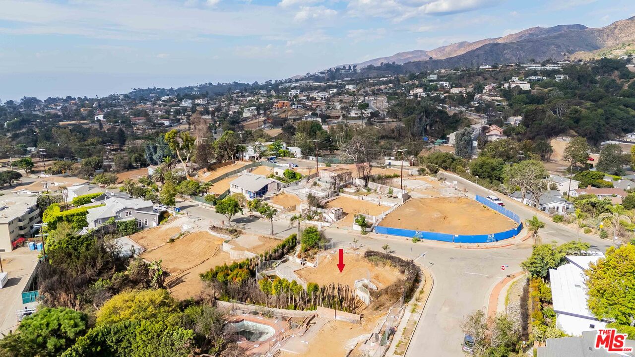 854 Las Lomas Ave