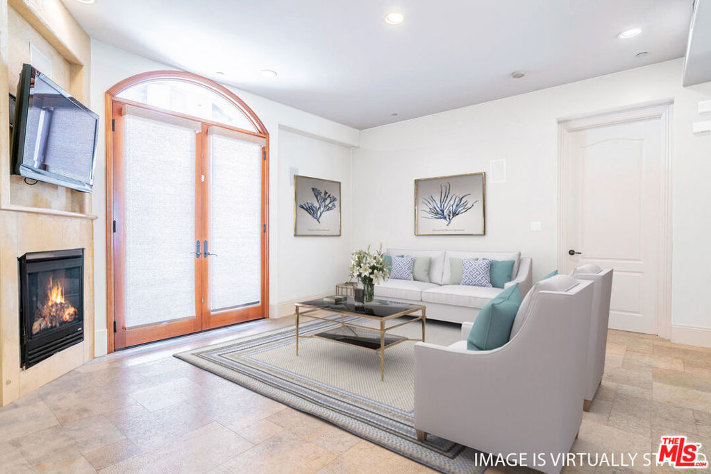 16123 W Sunset Boulevard 305