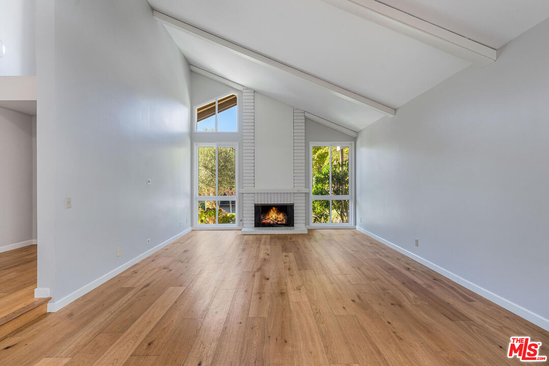 1316 Avenida De Cortez