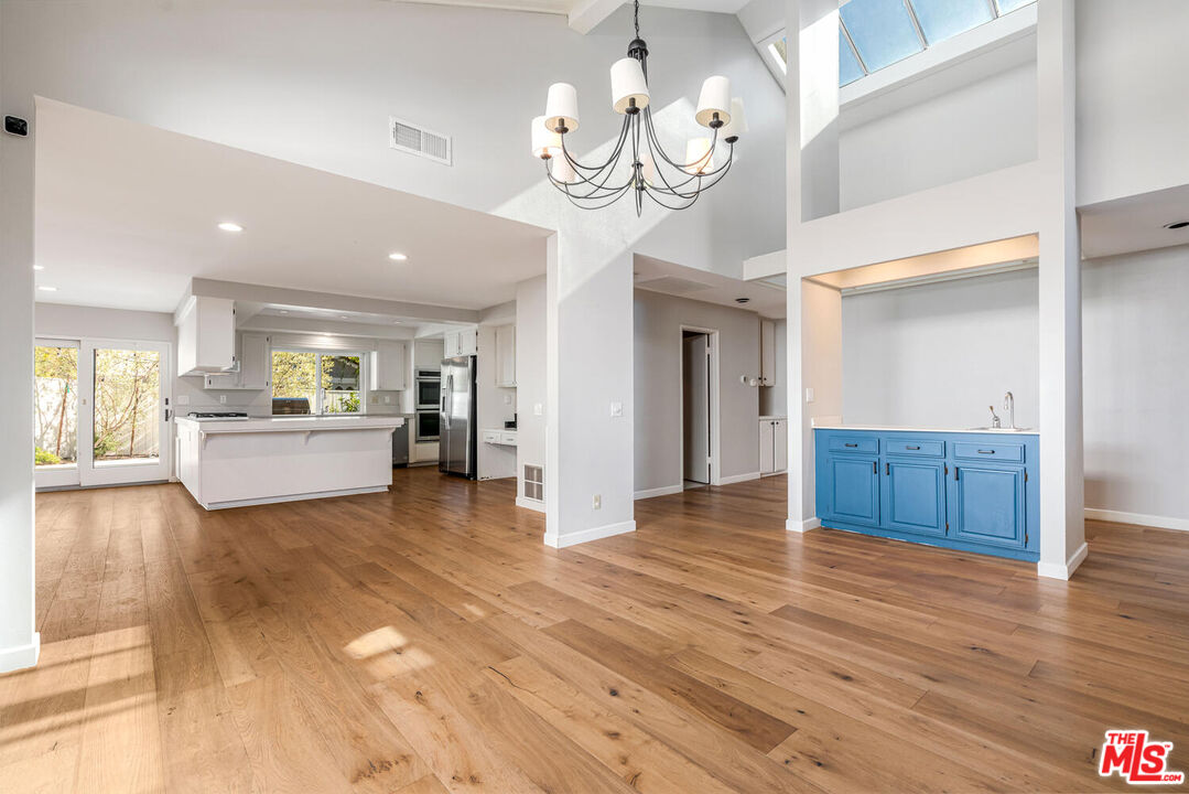 1316 Avenida De Cortez