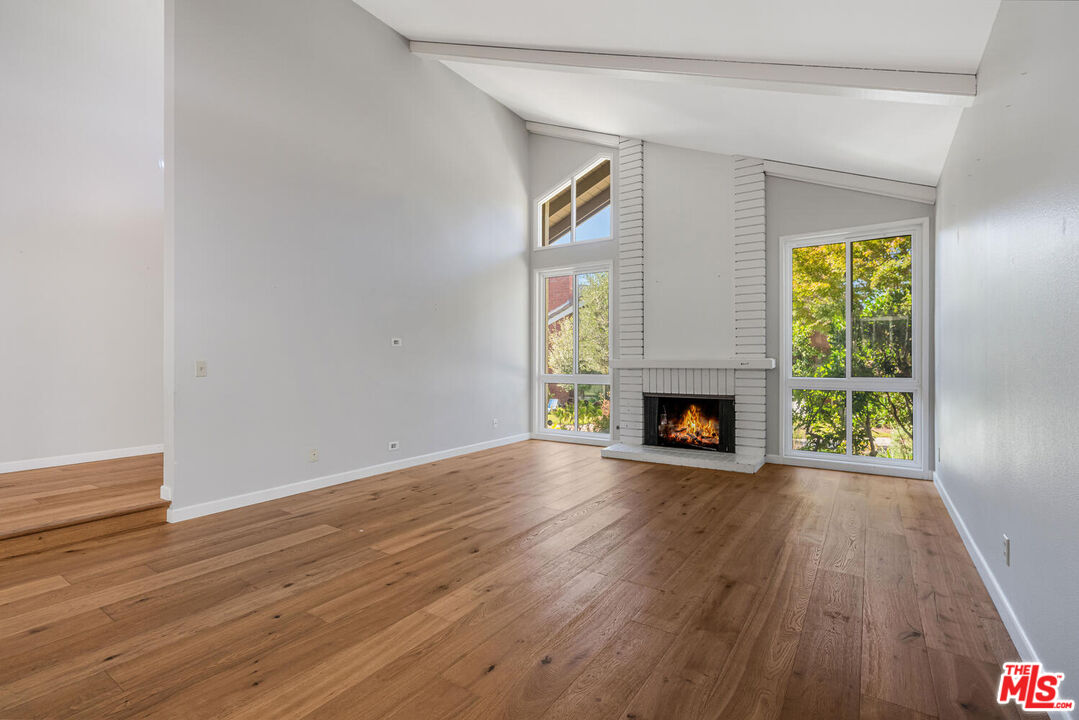 1316 Avenida De Cortez