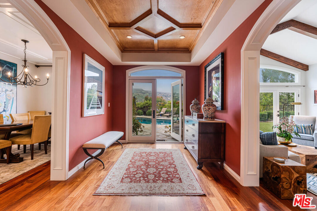 17589 Camino De Yatasto