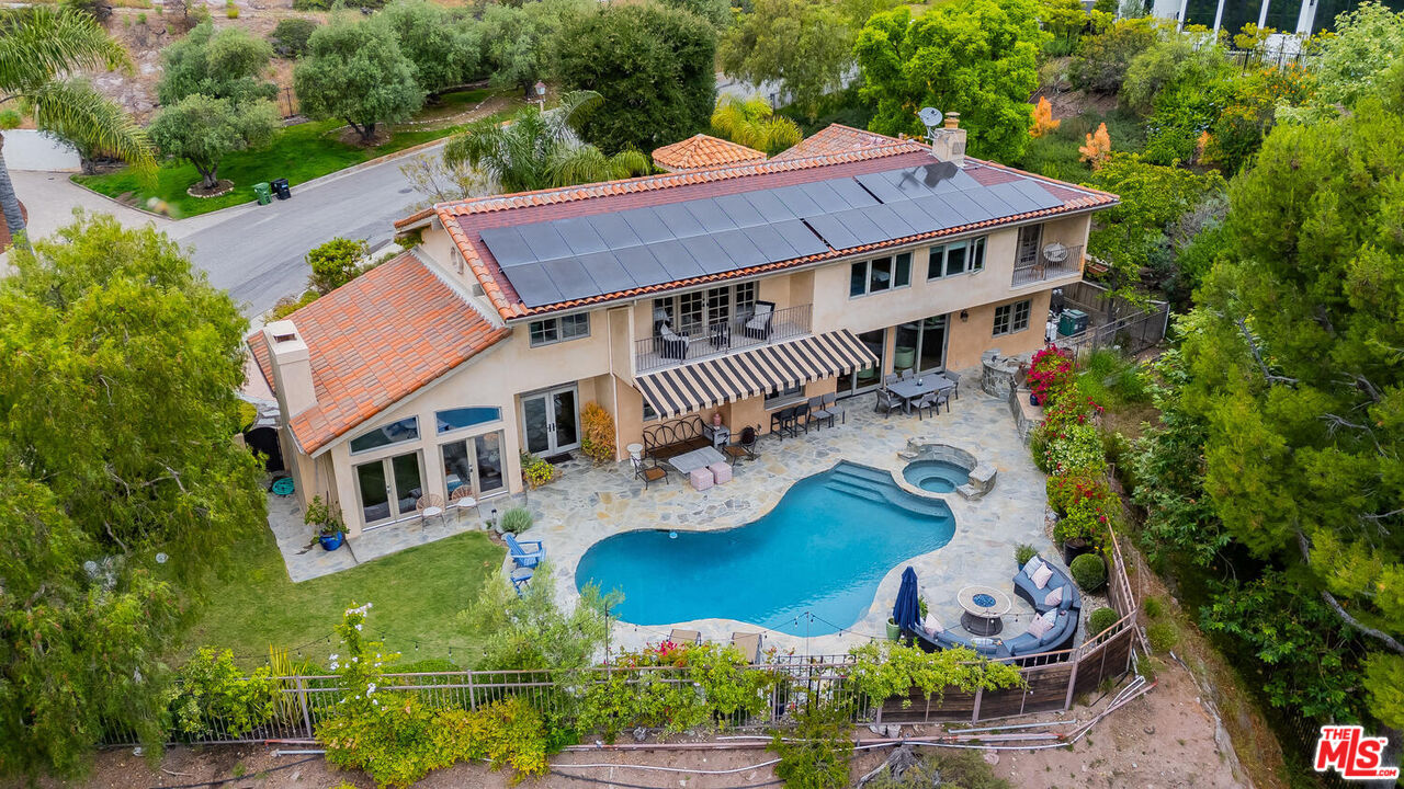 17589 Camino De Yatasto