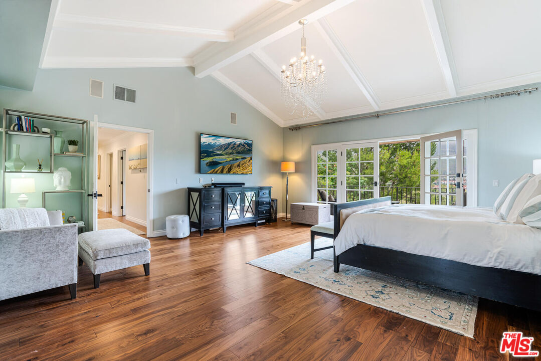 17589 Camino De Yatasto