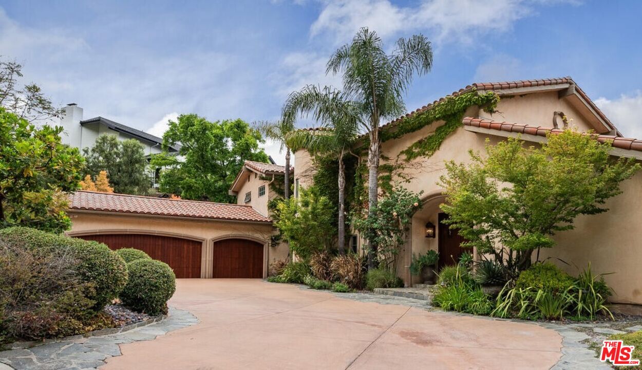 17589 Camino De Yatasto