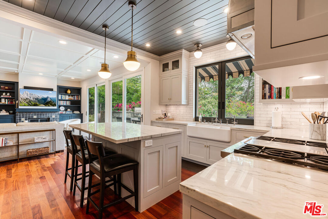 17589 Camino De Yatasto