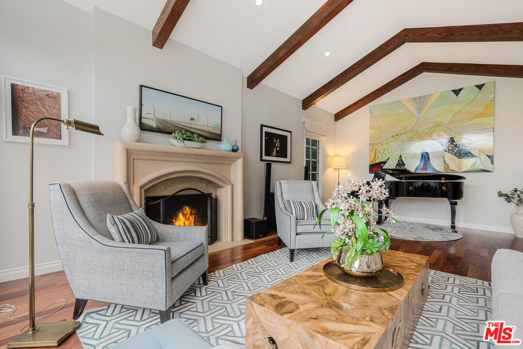 17589 Camino De Yatasto