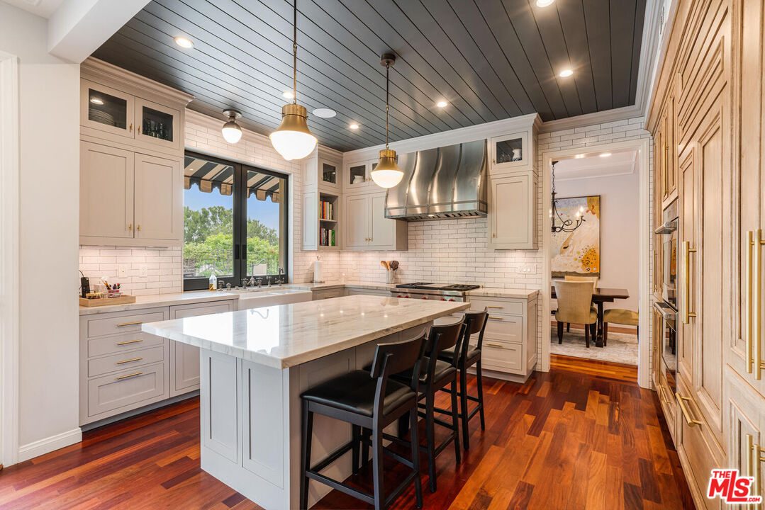 17589 Camino De Yatasto