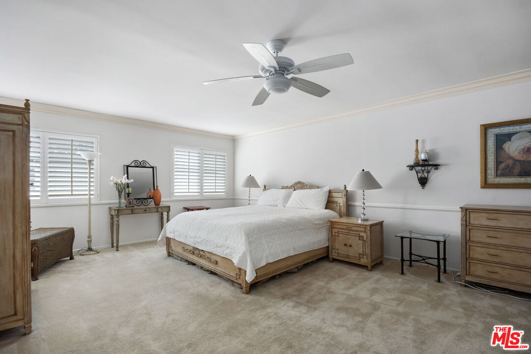 18135 Burbank Blvd Unit: 8