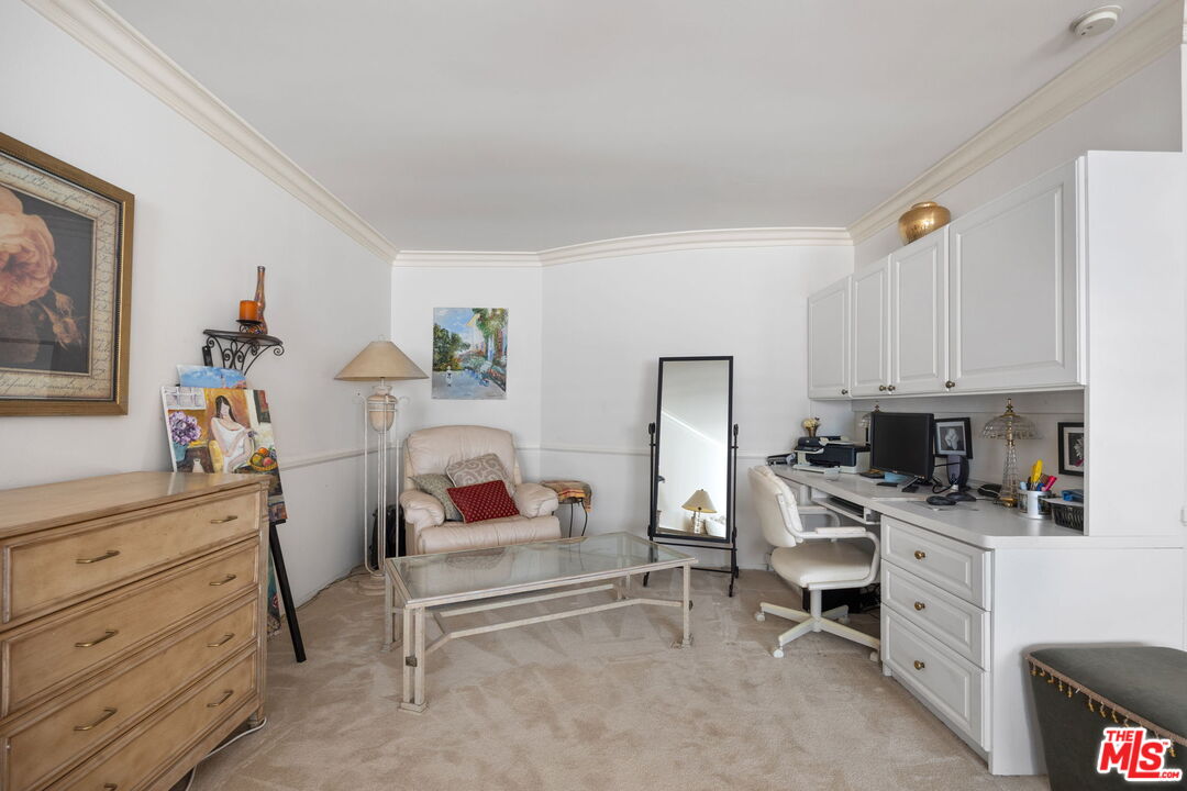 18135 Burbank Blvd Unit: 8