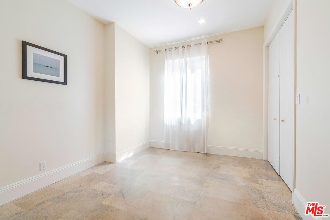 16123 W Sunset Blvd Unit: 305