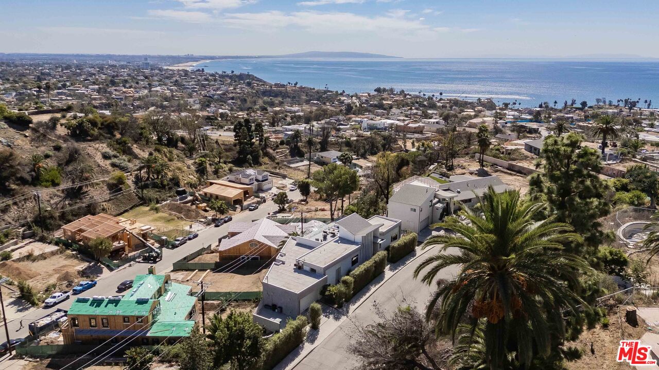 822 El Oro Ln