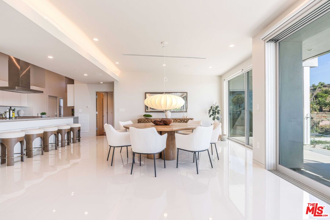822 El Oro Ln