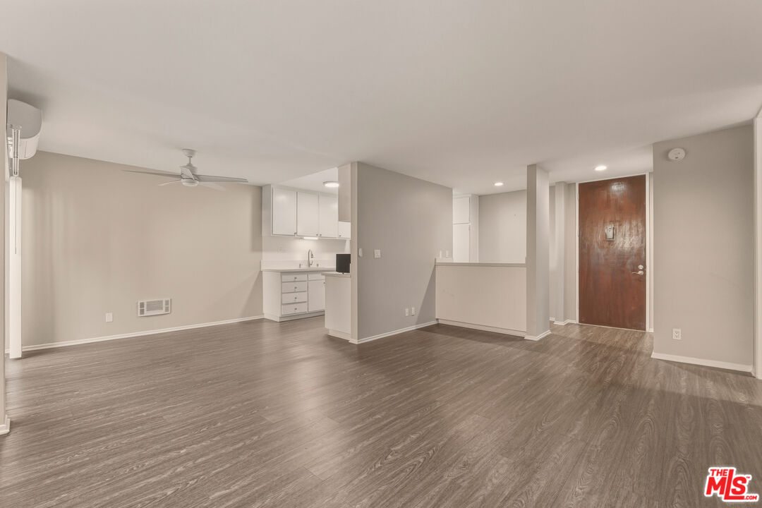 6050 Canterbury Dr Unit: F121