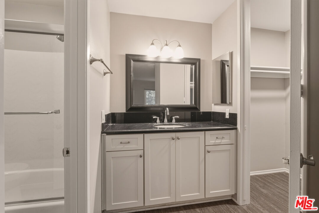 6050 Canterbury Dr Unit: F121