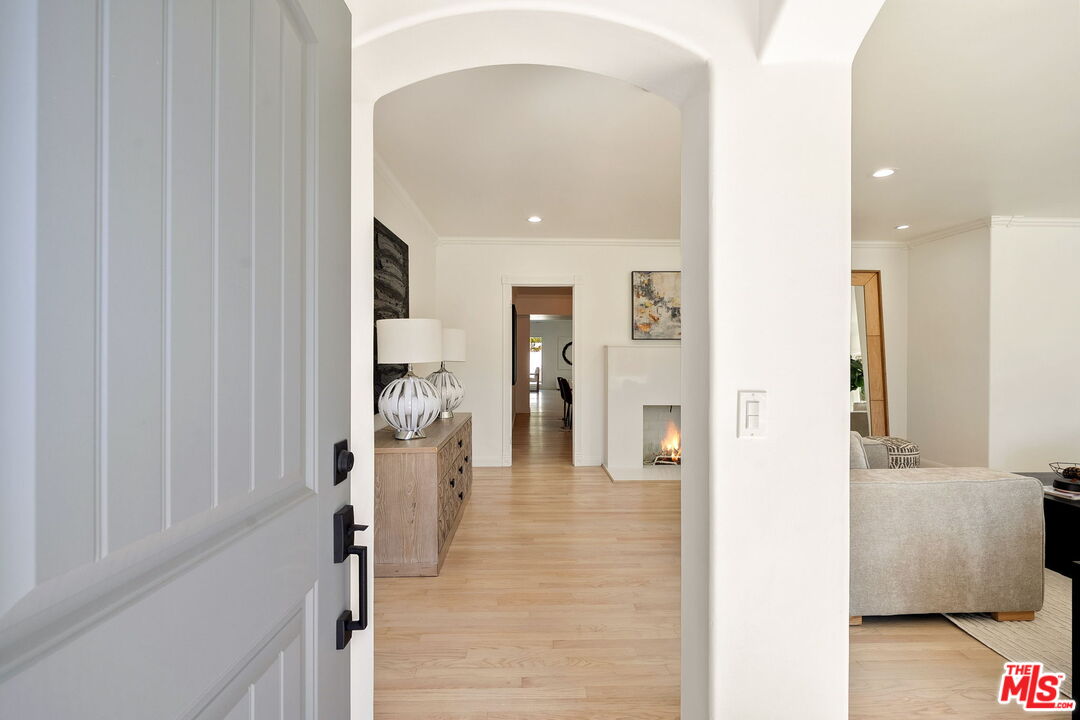 4640 Laurelgrove Ave