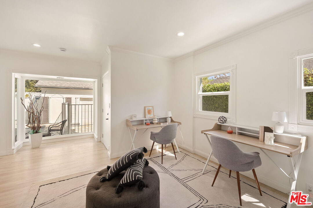 4640 Laurelgrove Ave