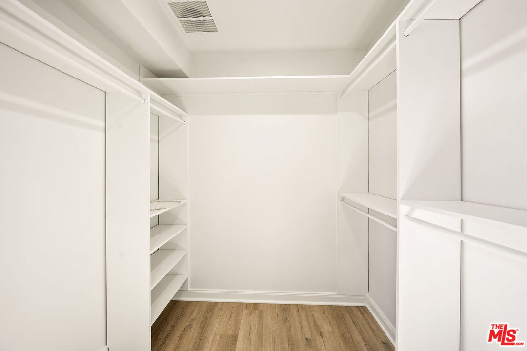 4640 Laurelgrove Ave