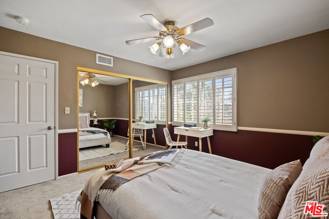 18135 Burbank Blvd Unit: 6