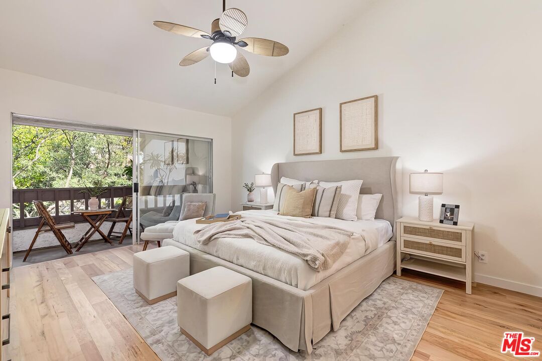 1534 Palisades Dr