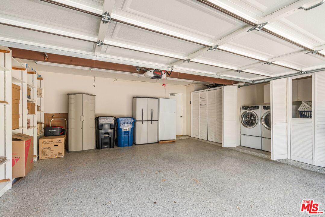 1666 Michael Ln