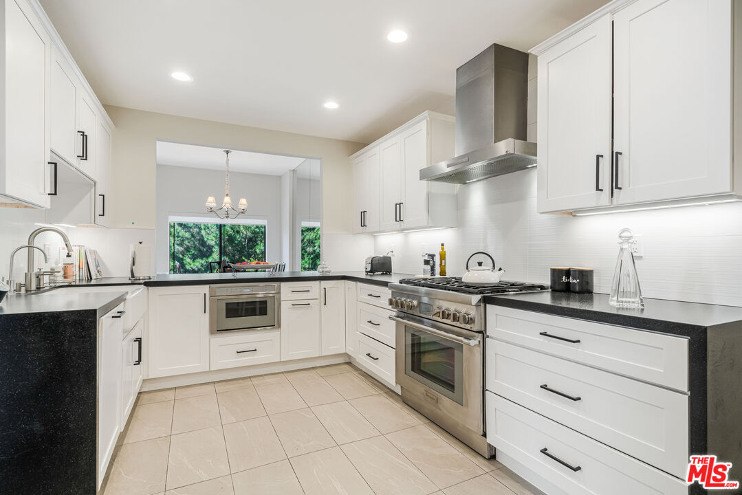 1666 Michael Ln