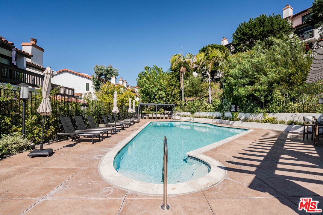 1666 Michael Ln