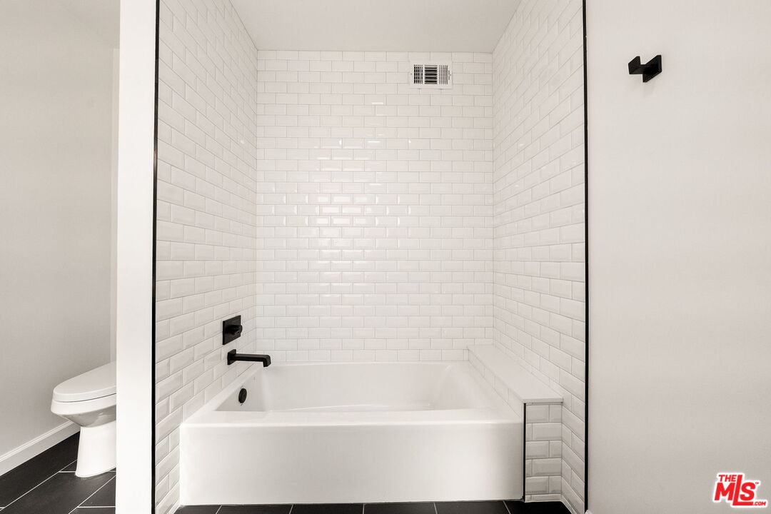 4640 Laurelgrove Ave