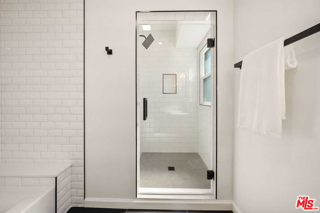 4640 Laurelgrove Ave