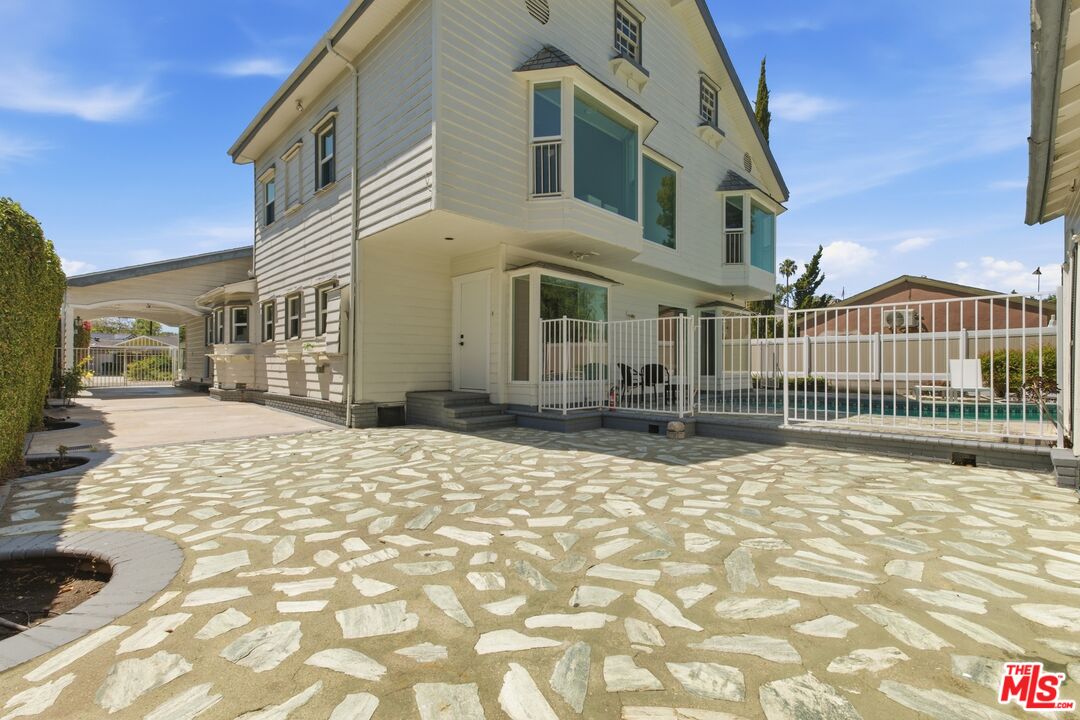 4640 Laurelgrove Ave