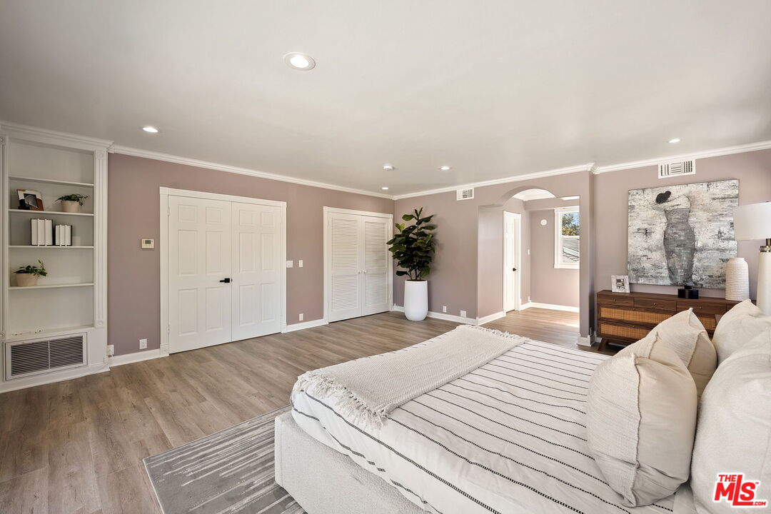 4640 Laurelgrove Ave