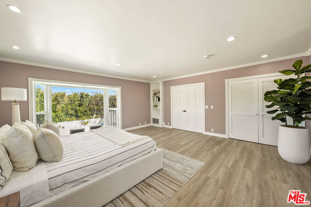 4640 Laurelgrove Ave