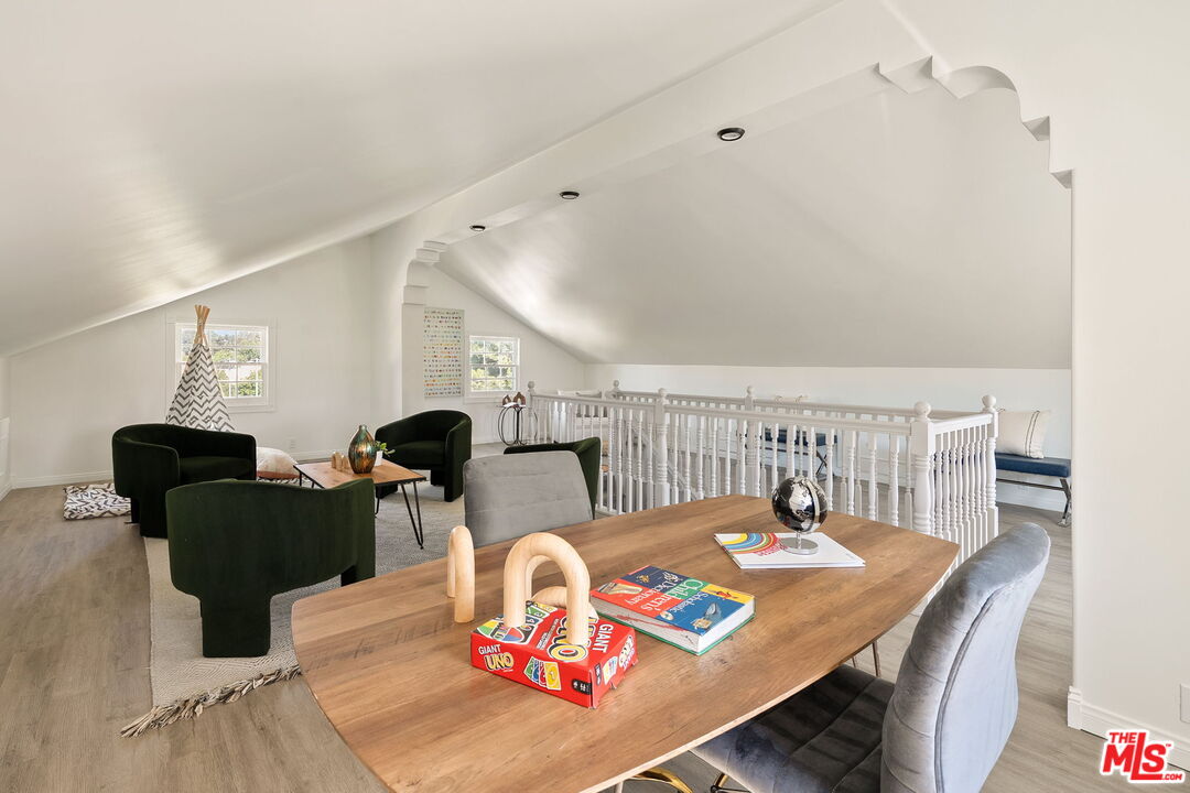 4640 Laurelgrove Ave