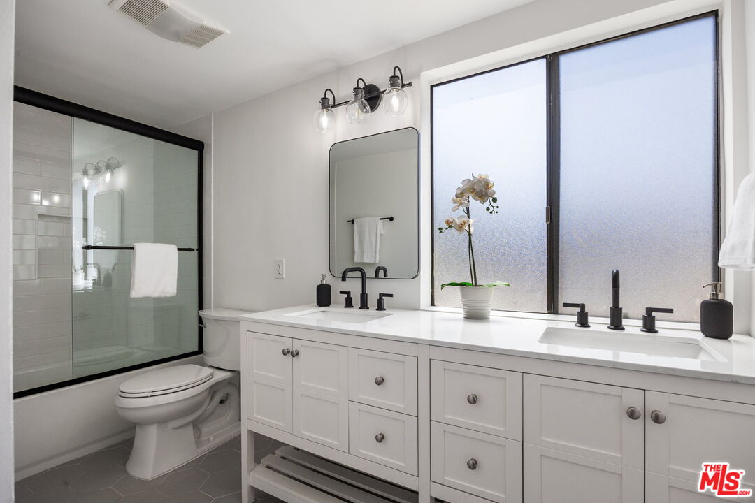 2920 11th St Unit: 6