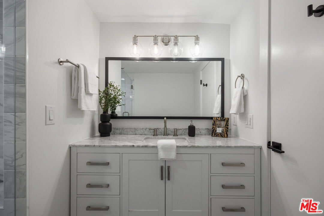 2920 11th St Unit: 6