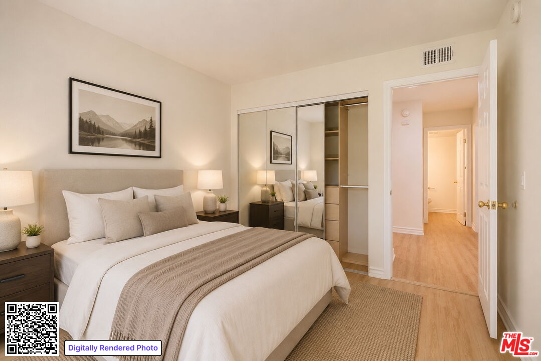 17241 Palisades Cir