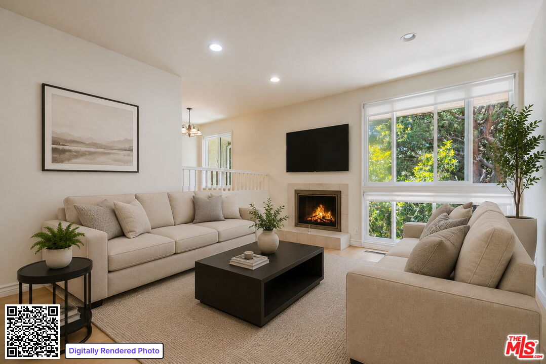 17241 Palisades Cir