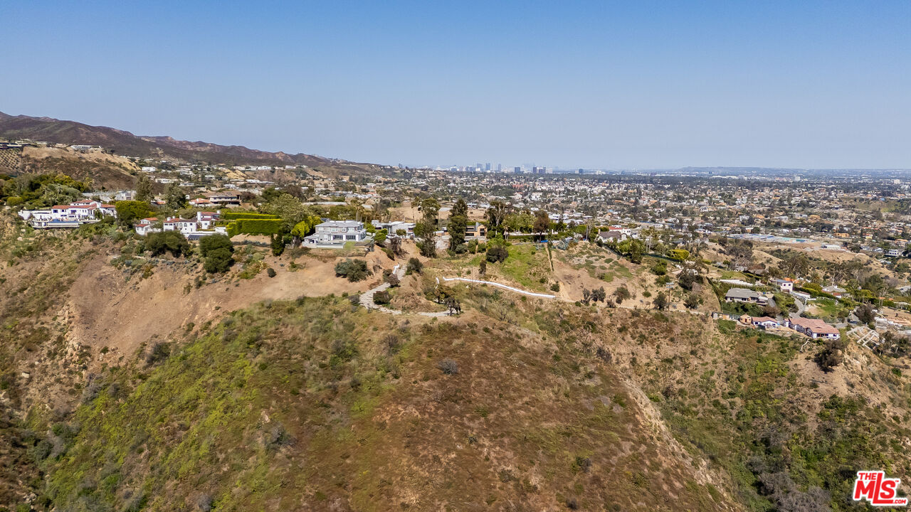 646 Paseo Miramar
