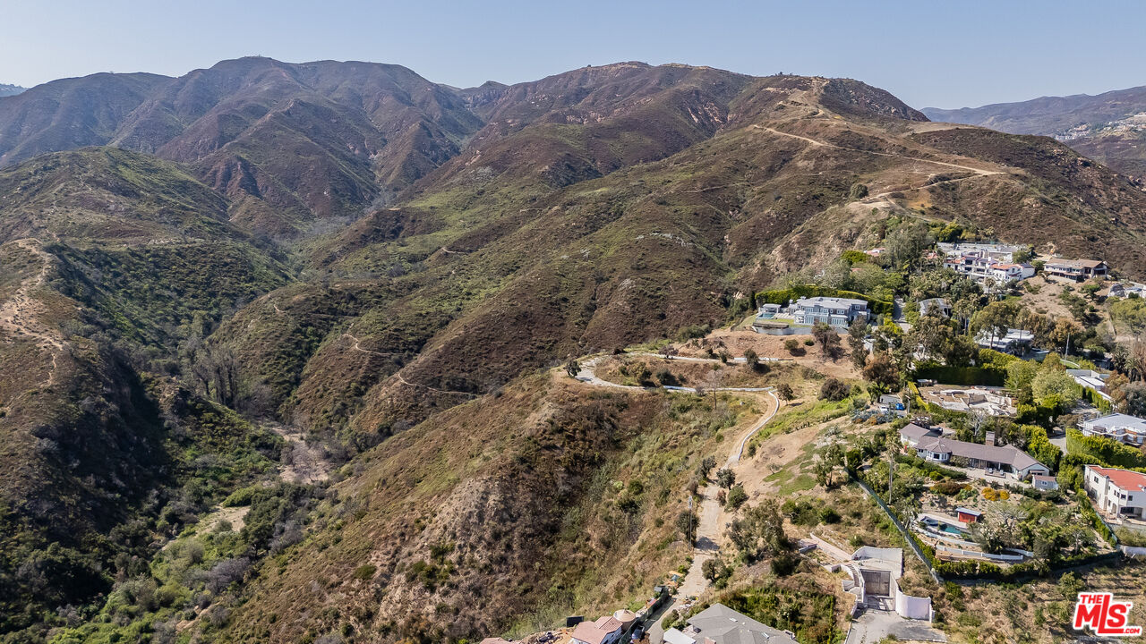 646 Paseo Miramar