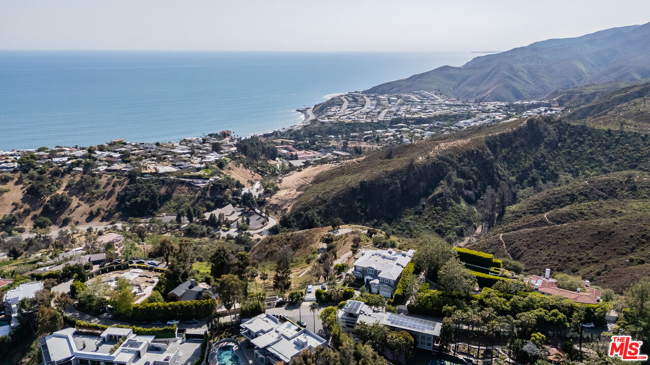 646 Paseo Miramar
