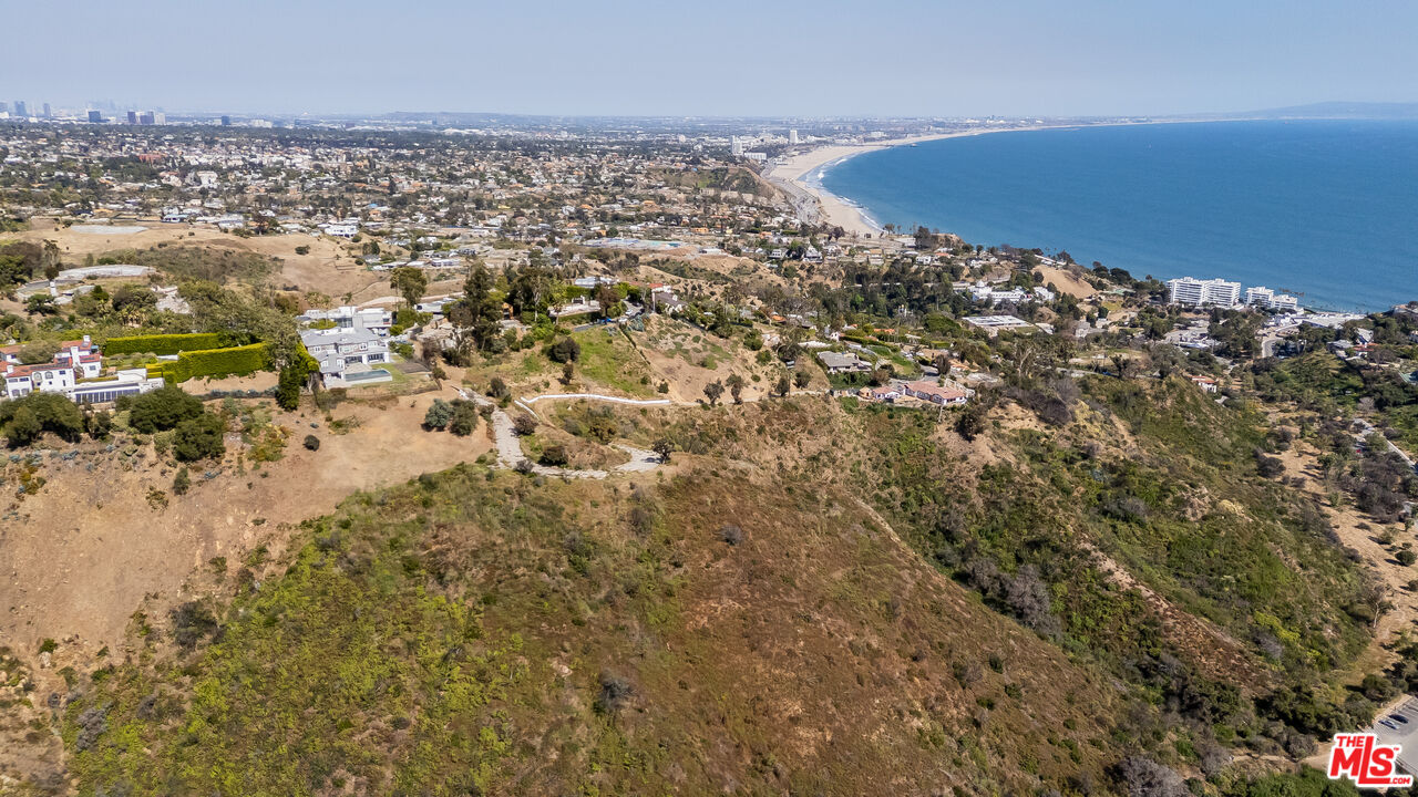 646 Paseo Miramar